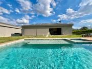 Casa à venda ou locação com 4 quartos condomínio Terras...