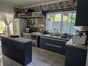 Casa à venda, próximo à praia do Perequê Açu, Ubatuba SP