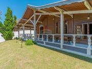 Casa à venda Refúgio Charmoso: Casa de Madeira, Estilo Chalé