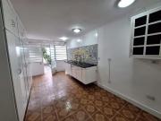 Casa a venda Saúde, 4 quartos sendo 1 suite, 2 vagas, 198m²