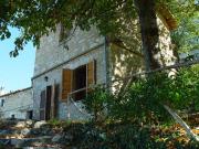 Casa abitabile e altre case da ristrutturare in vendita...