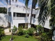 CASA ACAPATZINGO. USO MIXTO. INMEJORABLE UBICACIÓN....