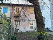 Casa accostata in vendita a Gorizia, Straccis