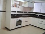 Casa aconchegante C/ 3 Q. 1 suite, Com armÃ¡rios!