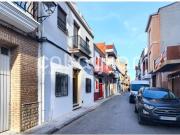Casa adosada con 6 habitaciones en el centro de Xilxes