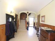 Casa adosada con patio y terraza en el Casc Antic de...