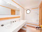 Casa adosada de alquiler en Avenida Valdecilla, Cuatro...