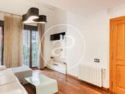 Casa adosada de alquiler en C/ de la Reina, El Cabanyal...