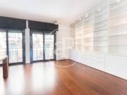 Casa adosada de alquiler en Carrer de Santa Perpètua,...