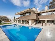 Casa adosada de 899 m2 en venta Madrid, España