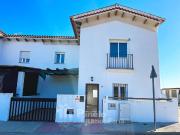 Casa adosada en Almaden de la Plata