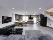 Casa adosada en alquiler en Las Gabias con 3...