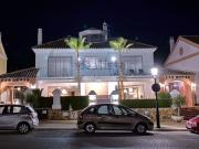 Casa adosada en alquiler. MARBELLA