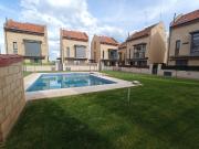Casa adosada en Venta en Alberite