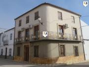 Casa adosada en Venta en Alcaudete