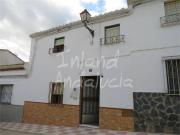 Casa adosada en Venta en Alcaudete