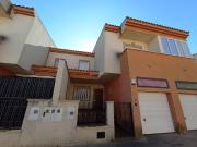 Casa adosada en venta en Argamasilla de Alba. ADOSADO...