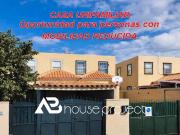 Casa adosada en venta en Arona, Las Rosas. Casas adosadas.