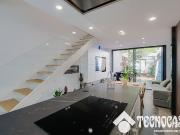 Casa adosada en venta en Barcelona, de 92 m² 1...