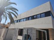 Casa adosada en venta en Benissanó. Casas adosadas.