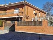 Casa adosada en venta en Burgohondo. Burgohondo Calle...