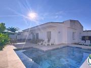 Casa adosada en venta en calle Alberes, Castelló...