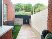 Casa adosada en venta en calle CL Els Vessants, Tiana,...