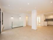 Casa adosada en venta en calle CL Frederic Mistral de,...
