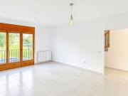 Casa adosada en venta en calle D'aubenç, Oliana, de...