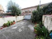 Casa adosada en venta en calle De Cadmo, Rubí, de 216 m²...
