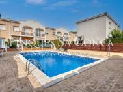 Casa adosada en venta en calle La Garrotxa, Castell...