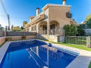 Casa adosada en venta en calle Nantes, Cambrils, de 215...