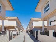 Casa adosada en Venta en Campo Alto Club de Campo