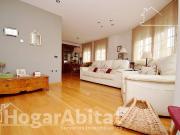 Casa adosada en Venta en Cariñena Carinyena