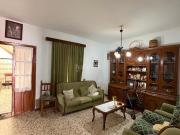 Casa adosada en venta en Carmona. ¡Oportunidad única en...