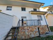 Casa adosada en venta en Carracedelo. Casas adosadas.