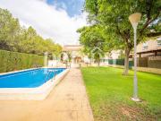 Casa adosada en Venta en Casas Verdes