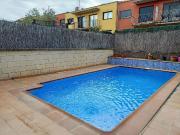 Casa adosada en venta en Cassà de la Selva, de 197 m² 3...