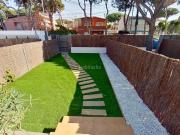 Casa adosada en venta en Castelldefels, La Pineda. Casa...