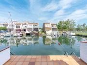 Casa adosada en venta en Castelló d´Empúries, de 192 m²...