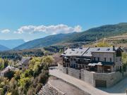 Casa adosada en venta en Castiello de Jaca. Casas...