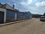 Casa adosada en venta en Caudete de las Fuentes. Casa...