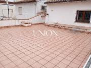 Casa adosada en Venta en Centre
