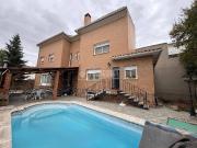 Casa adosada en Venta en Centro