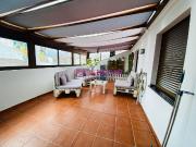 Casa adosada en Venta en Centro