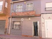 Casa adosada en Venta en Centro