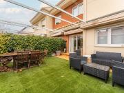 Casa adosada en Venta en Centro Comercial Hospital