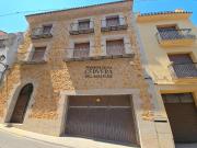 Casa adosada en venta en Cervera del Maestre. Ven a...