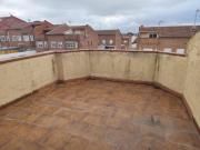 Casa adosada en venta en Chozas de Canales. CHALET...