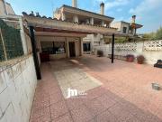 Casa adosada en Venta en Cieza